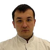 Врач Заровный Артем Андреевич
